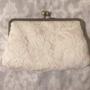 Bridal clutch
